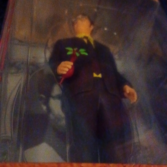 NIB DWIGHT! The Office action figure - Picture 3 of 5